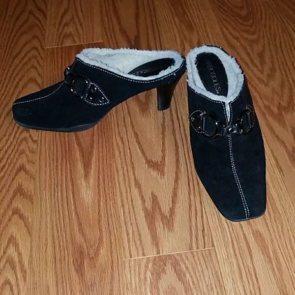AEROSOLES Shoes - Aerosoles black leather mules Sz.6.5 EUC